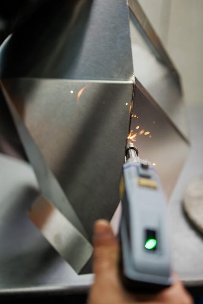 solda-laser-portatil-inox-grampel-acabamento-alta-precisao