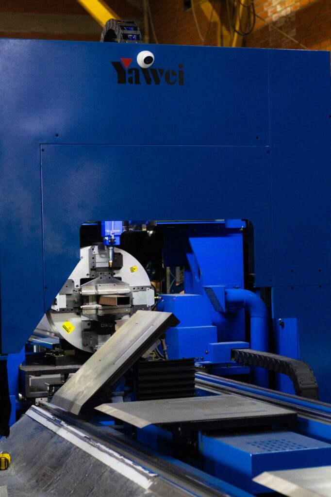 máquina de corte a laser de tubos 3